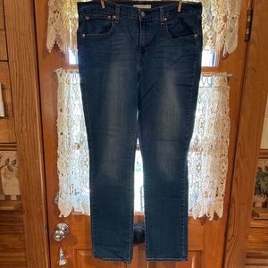 414 Relaxed Straight Jeans